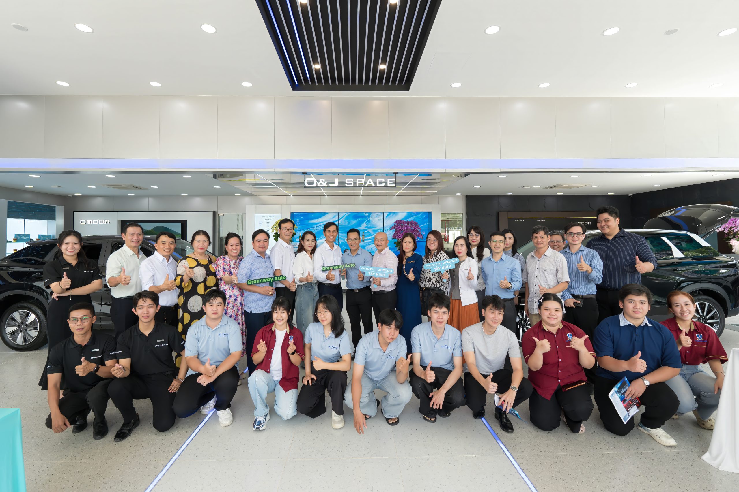 Đoàn Hội Doanh nhân trẻ tỉnh Tây Ninh tham quan Omoda & Jaecoo Tây Ninh tháng 07/2026